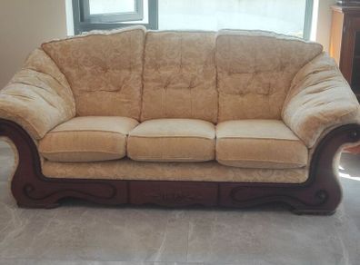 High-Quality Traditional 4-Piece Sofa Suite (3-Seater, 2-Seater, Armchair & Footstool)