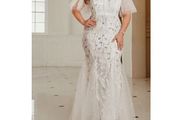 Stunning White Dress with Silver Threads size 18