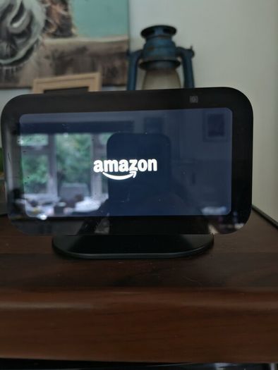 Amazon Echo show 5 newest gen with stand