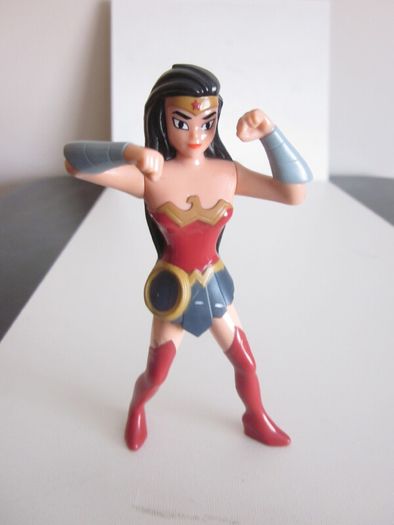 Burger King Wonder Woman Justice League 4.5" figure