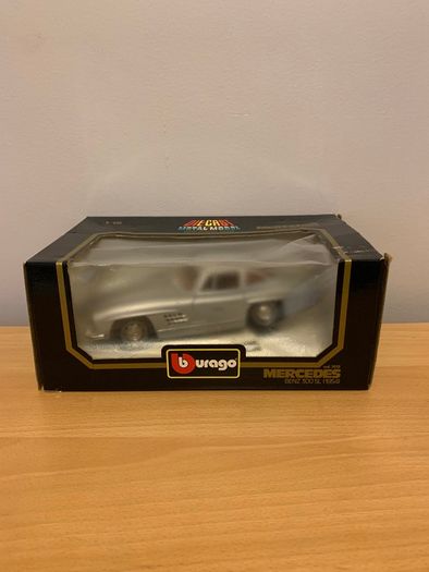 Mercedes Benz 300 SL Mille Miglia 1955 1/18 Burago Model Car