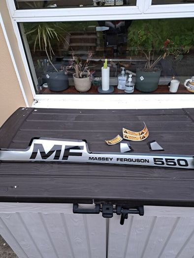 Massey  390T decal kit