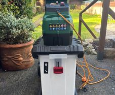 Garden shredder/wood chipper