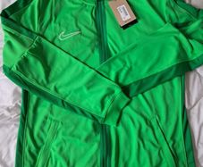 Nike Zipped Top NEW
