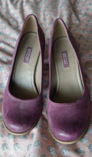 Ladies shoes
