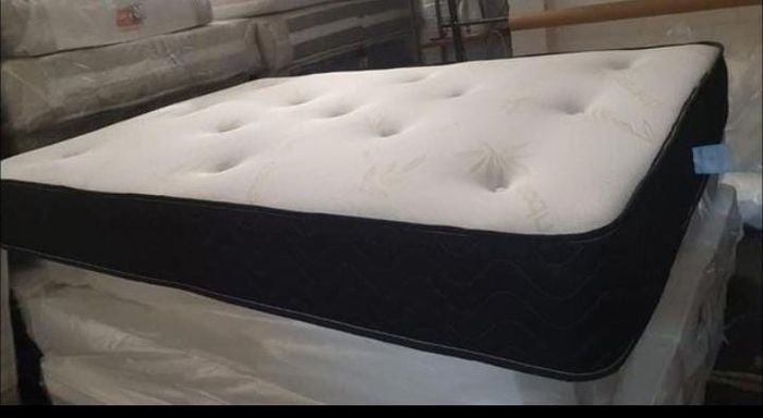 New Stylish SINGLE ,Double, King And Superking Sizes Divan Beds Instock. Tufted Memory Foam Mattresses And Optional Drawers Available