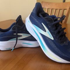 Brooks Ladies Trainers