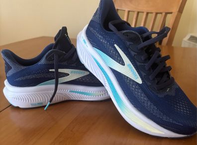 Brooks Ladies Trainers