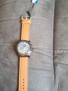 men watch