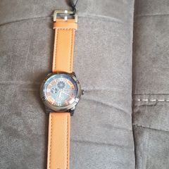 men watch