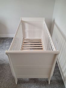 Mamas and Pappas Cot Bed