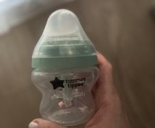 Bundle of 4 Baby Bottles MAM, NUK & Tommee Tippee