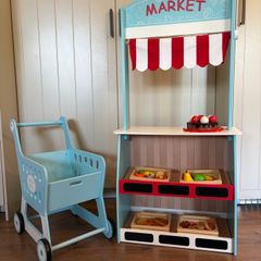 Shop & Kitchen