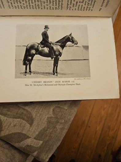 Hunting,showing And Chasing. With Chapters On Hunting Trials And Breaking And Making A Hunter Colt. By Sam Marsh. Hardback In Fair Condition. See Photos For Same.