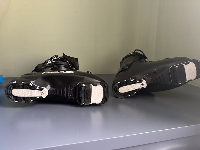 Ski Boots (Men's UK 7.5-8)