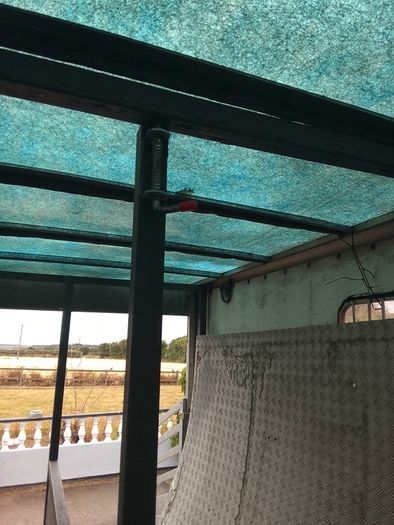 horsebox partition