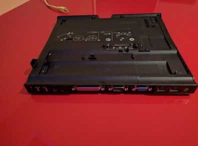 docking station and battery for Thinkpad 65