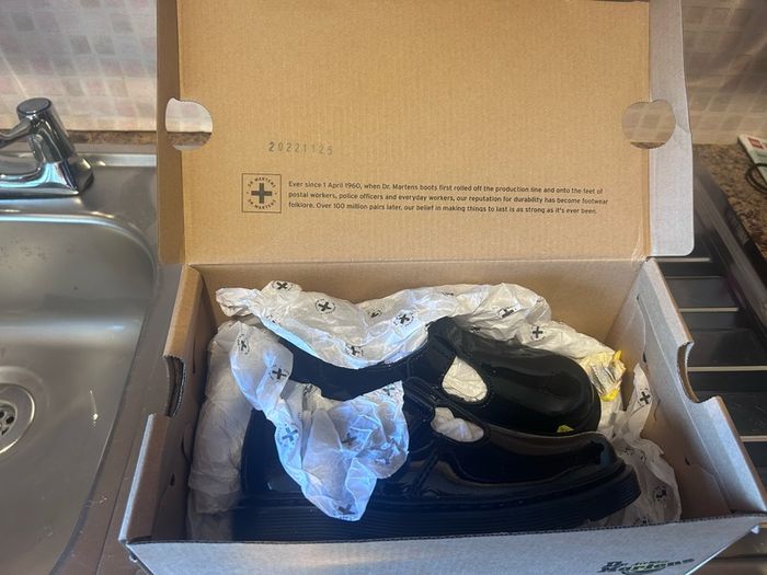 Dr Martens Airwair Shoes (kids)