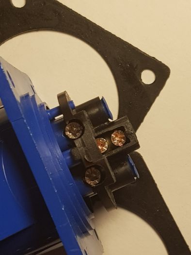 1 x.  16amp 16a blue site caravan connector socket plug male. And 2 x  female socket, suitable for  2.5 square cable
