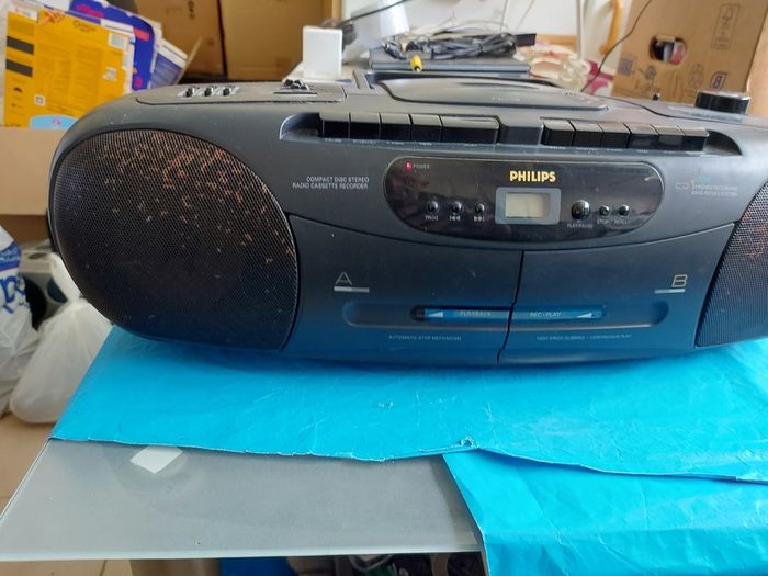 Philips AZ8349 Boombox Stereo Radio Twin Tape Decks CD Player Ghetto Blaster, in very good condition