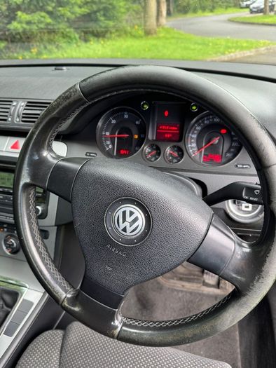 car Volkswagen passat 2006