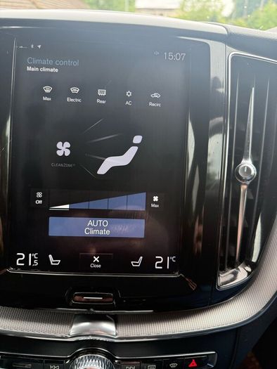 Volvo XC60 - Automatic - R Design- D4 - AWD