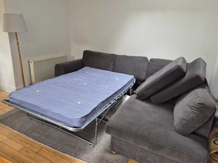 L-Shaped Corner Sofa with Pull-Out Bed