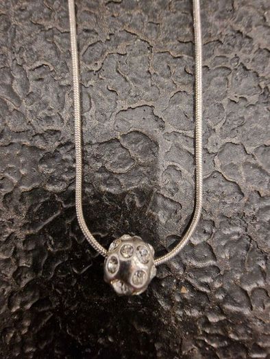 metel necklaces