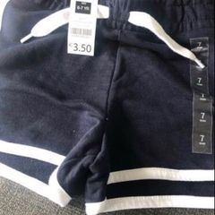 Girls BNWT shorts age 6/7