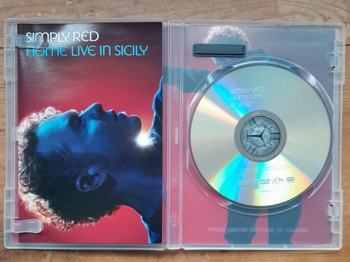 Simply Red - Home - Live In Sicily DVD