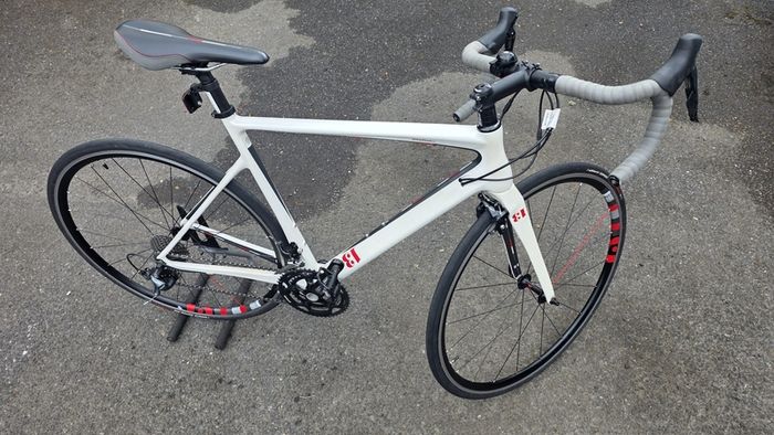 Intuition 13 Carbon Road Bike    Like New