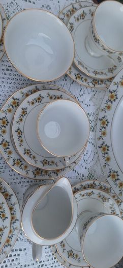 Vintage 21pce Fine Porcelain Teaset Yellow Floral & Gold Trim. 1970s- 1980s