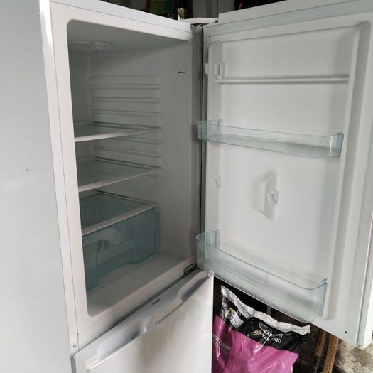 Fridge freezer