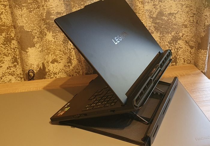 Lenovo Legion Pro7