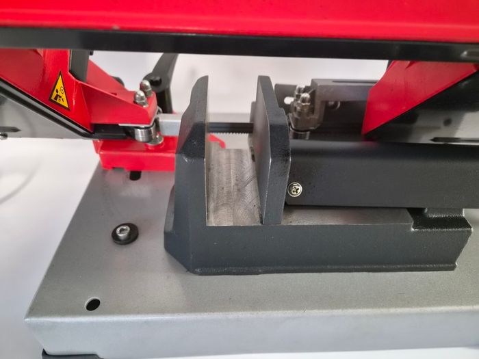 Femi 780XL Portable Metal Bandsaw