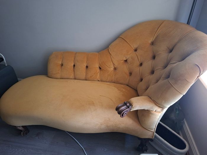 Chaise Lounge