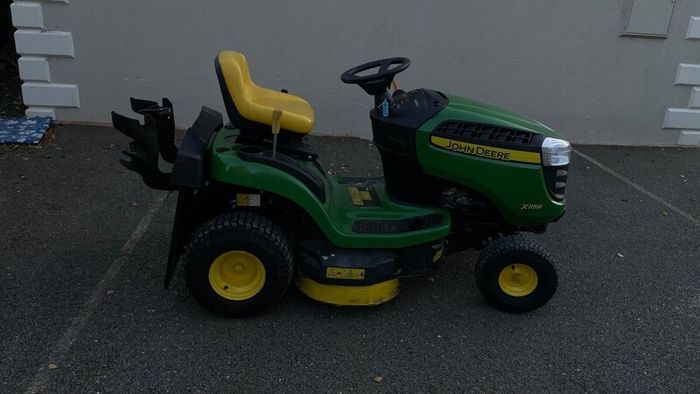 John Deere Lawnmower