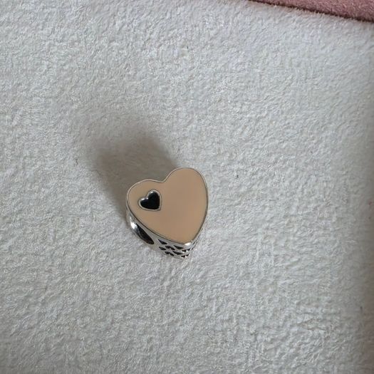 Pandora heart charm enamel very good condition fully hallmarked