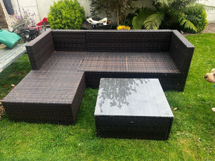 Rattan L shape garden lounge set with table
