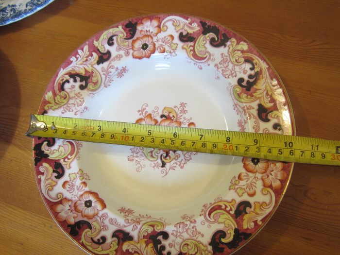 Alfred Meakin    large soup plate