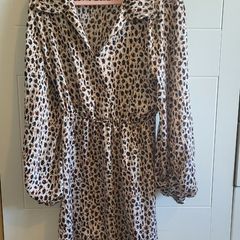 Women dress