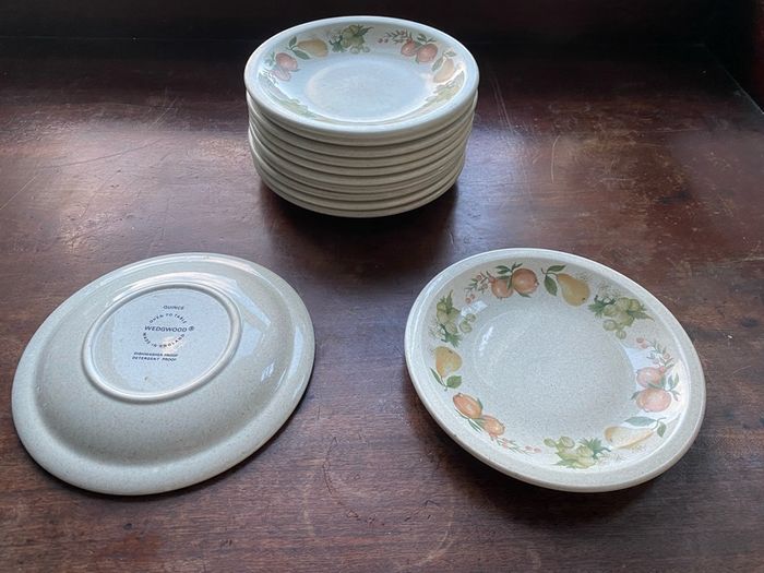 Wedgewood 'Quince' Dinner Service Set