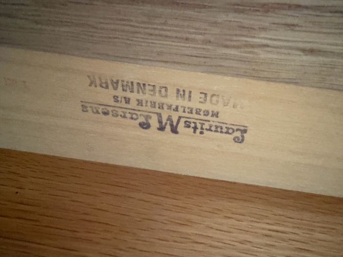 Oak extendable dining table + chairs