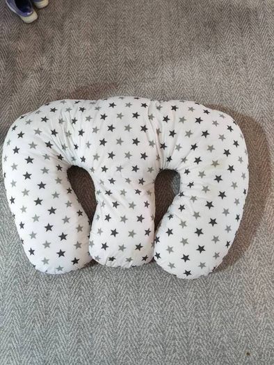 Twin feeding pillow