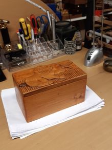 Trinket knick/knack box