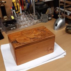 Trinket knick/knack box