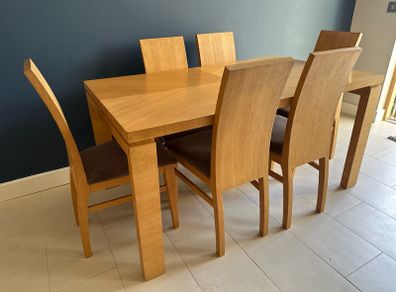 Dining Table & 6 Chairs