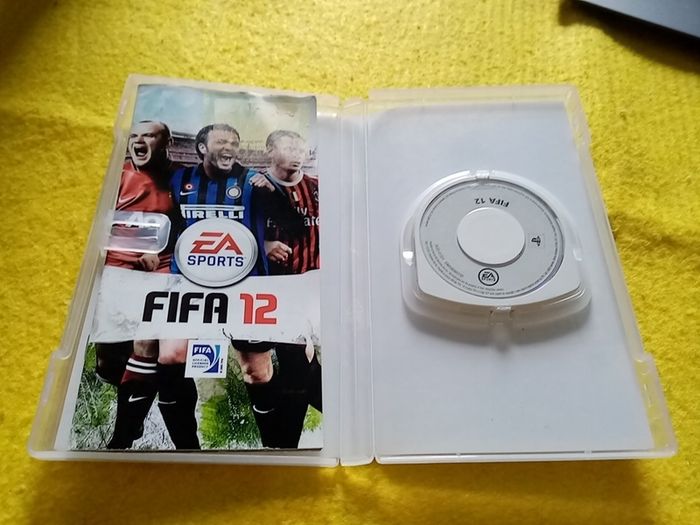 Italian version Fifa 12 PlayStation PSP
