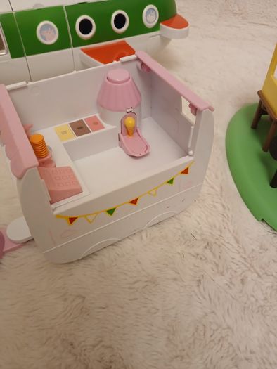 Peppa pig toys plane playground ice cream van scootter