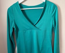 Green Wrap Front Top Size 10!